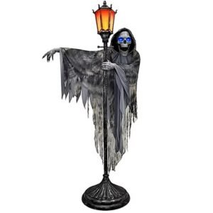 9-ft Motion Activated Gaslight Ghoul